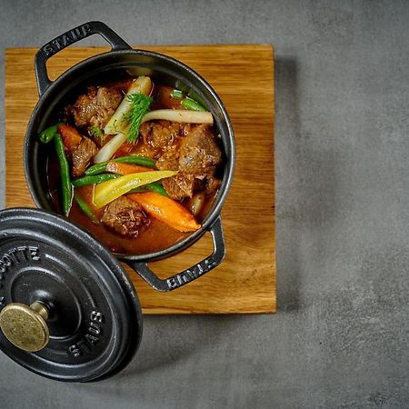 奥登图姆酒店 查姆斯特 外观 照片