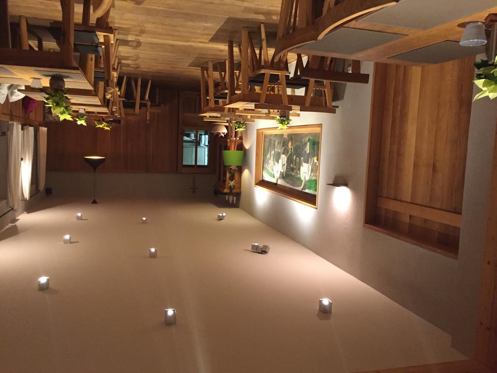 奥登图姆酒店 查姆斯特 外观 照片